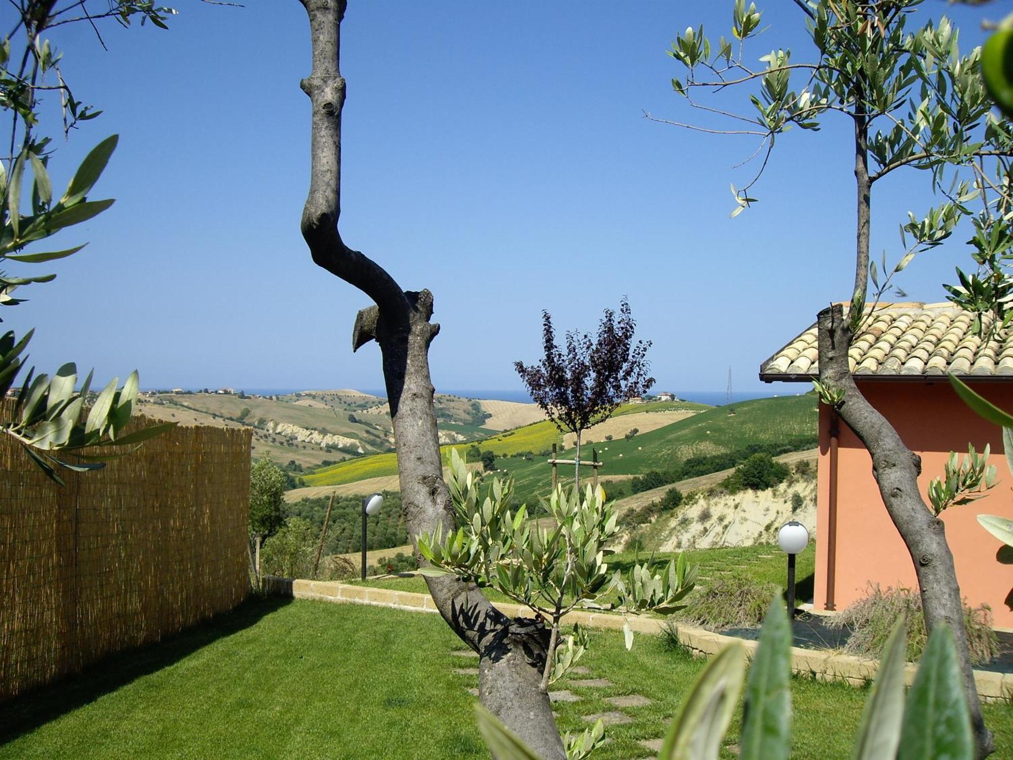 Agriturismo Il Borgo Degli Ulivi Roseto Degli Abruzzi Zewnętrze zdjęcie