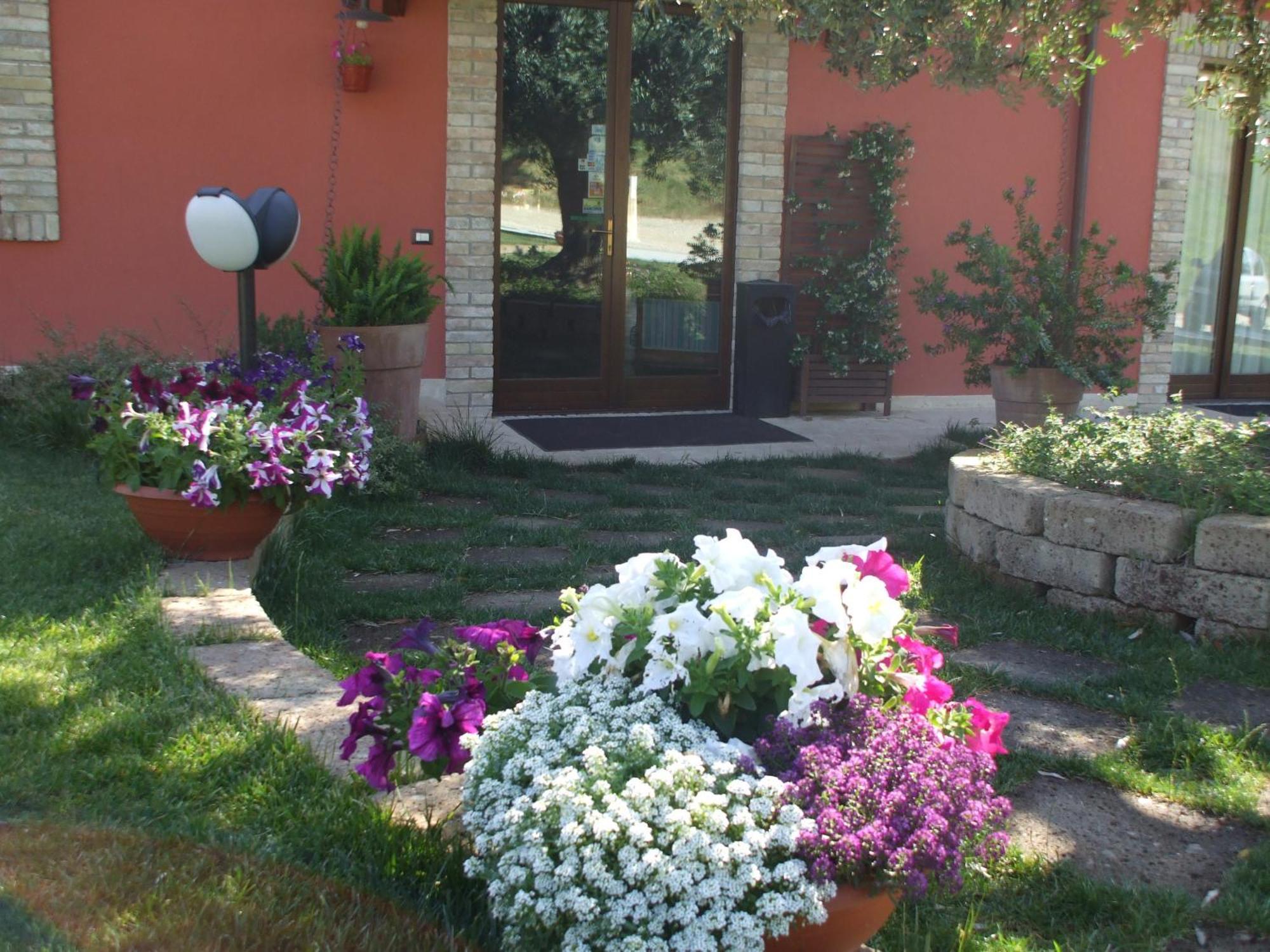 Agriturismo Il Borgo Degli Ulivi Roseto Degli Abruzzi Zewnętrze zdjęcie