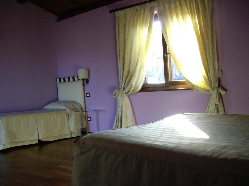 Agriturismo Il Borgo Degli Ulivi Roseto Degli Abruzzi Pokój zdjęcie