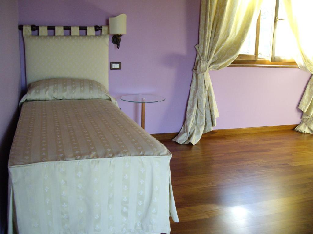 Agriturismo Il Borgo Degli Ulivi Roseto Degli Abruzzi Pokój zdjęcie