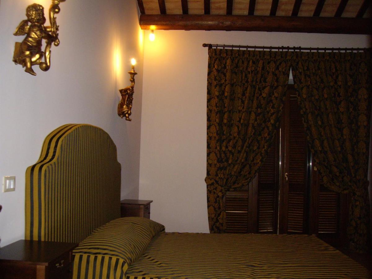 Agriturismo Il Borgo Degli Ulivi Roseto Degli Abruzzi Pokój zdjęcie